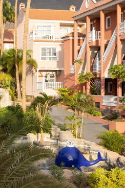 Hotel El Duque - Housity