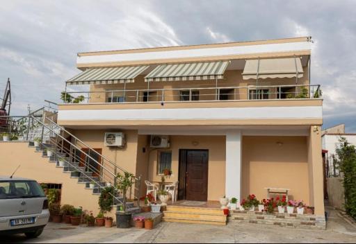 Villa B&E 2 - Housity