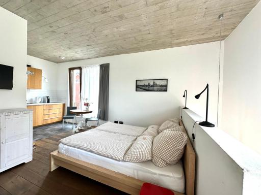 Cologne Country Lodge - Housity
