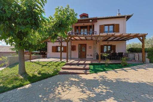 ZeusPlace Traditional Villa Peponi - Housity