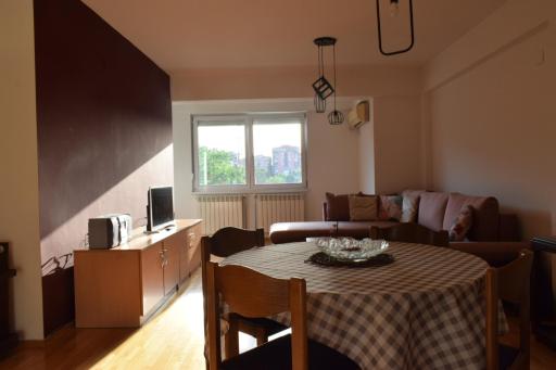 Velkovski Apartment - Housity