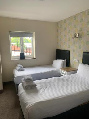 The Bournbrook Inn - Housity