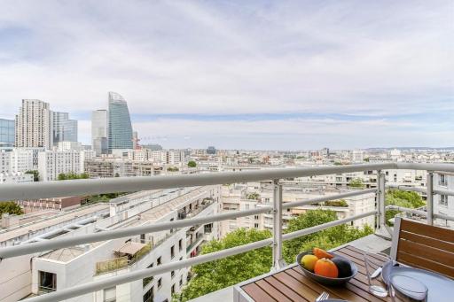 Joli studio à Courbevoie - La Defense - Housity