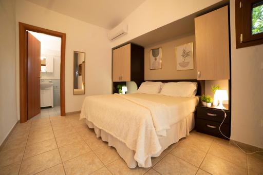 melograno Holiday Home with Swimming Pool and Private Beach - Housity