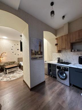 Old city iceri seher apartment with the great location - Housity