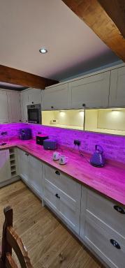 Delightful space-view farmhouse Astronauts Lodge - Housity