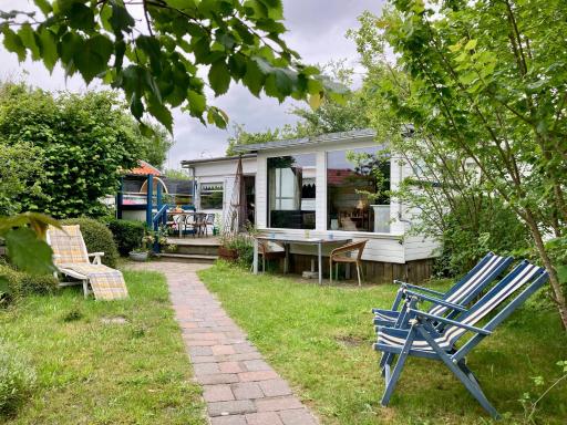 Het kleine Huis mobile home by the harbour and the Lauwersmeer - Housity