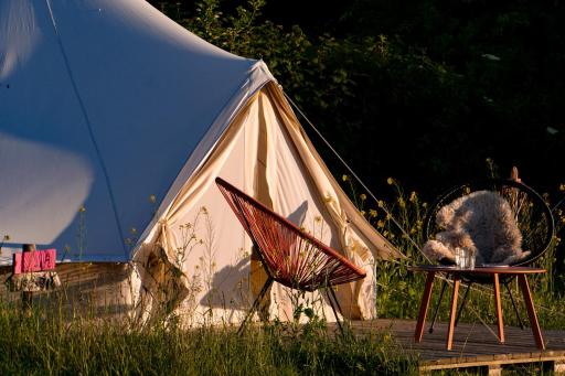 Ingerichte Boho, Indian of Tropical Bell Tent met alpaca's - Housity