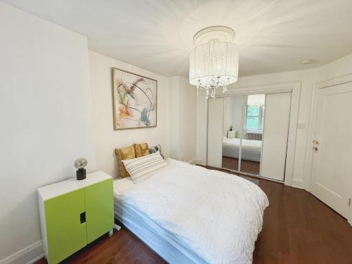 A bright and tidy double-bed room in midtown - Housity