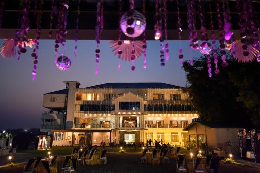 Opulence Resort - Housity