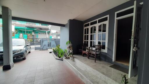 Villa putih pesanggrahan - Housity