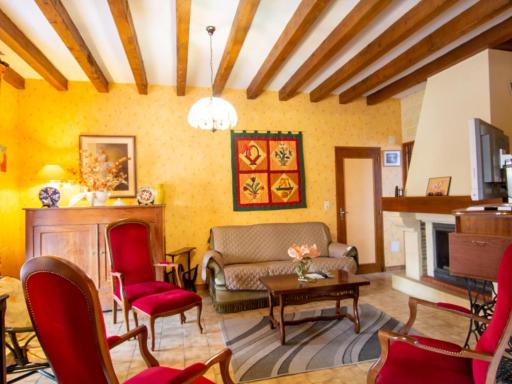 Maison indépendante avec jardin, cheminée et terrasse couverte en pleine campagne périgourdine - FR-1-616-10 - Housity