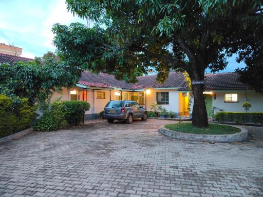 MILIMANI DRIVE LIVINGs - Housity