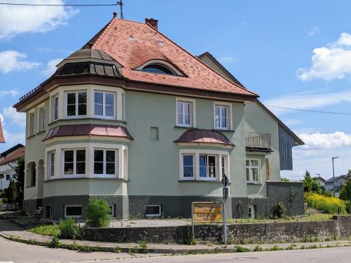 Ferienwohnung in alter Villa - Housity
