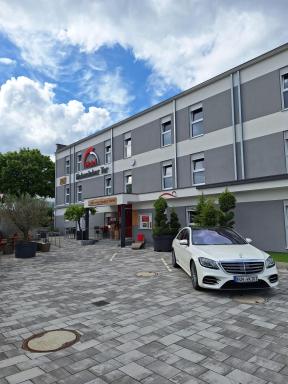 Hotel Hohenloher Tor - Housity