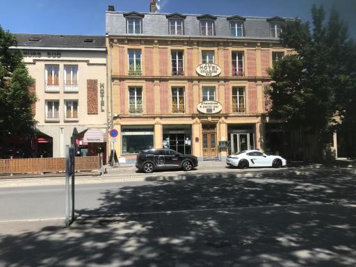 Hotel Couleurs Sud avec ascenseur et restaurant Gare Charleville-Mézières - Housity