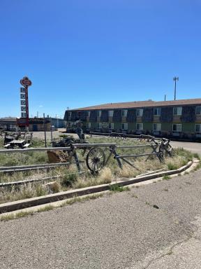 Rawlins Western Lodge - Housity