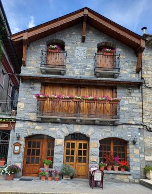 Apartamentos Casa Español - Housity