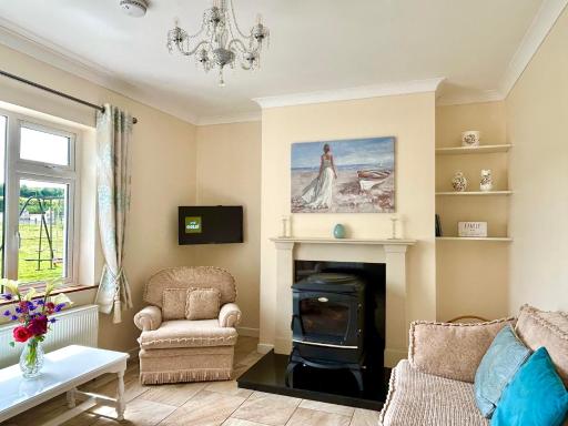 Breenville Farm House - Housity