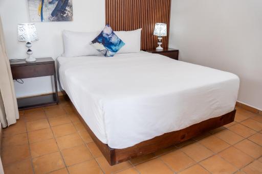 Hotel H4 - Housity