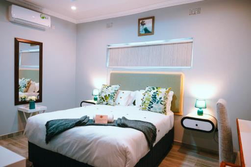 Serene Corner Nest - Housity