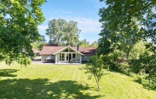 Four-Bedroom Holiday Home In Dronningmolle - Housity