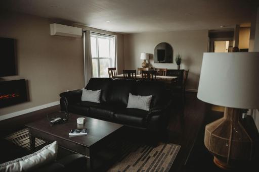 Riverside Suites - Housity