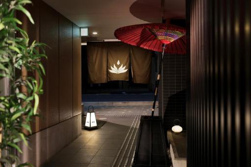 Marutamachi Crystal Hotel - Housity