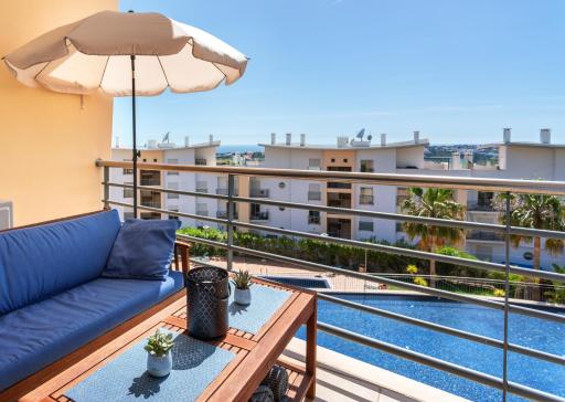 Ocean view Apartment with panoramic Terrace, 2 Swimming pools & Tennis court - Housity