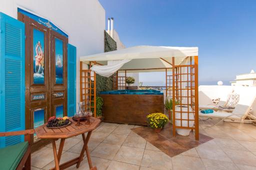 Mamis Mansion, By ThinkVilla - Housity