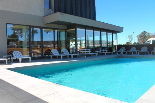 Adonis le Castellet - Housity