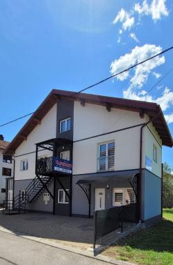 Oz Lux Apartments - Housity