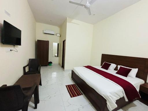 Hotel Seven Spring - Housity