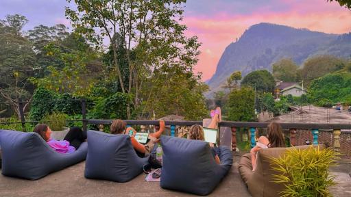 Rock View Hostel Ella - Housity