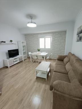 Piso Avenida junto a la Playa - Housity