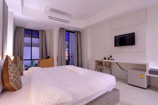 Win D Hotel - Housity