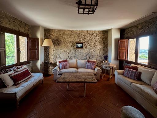 Travel Proud Las Pazuelas - Housity
