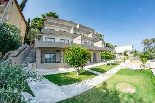 Kaiser Luxury Suites - Housity