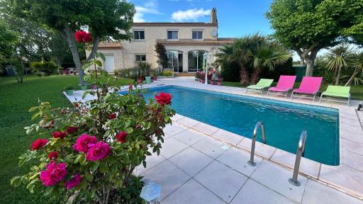 gite des arènes - Housity