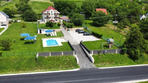 Hibiskus Appartementhaus - Housity