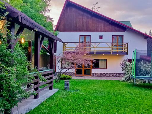 Cheerful 4-bedroom & kids friendly home - Housity