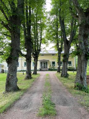 Lindallén Guest House - Housity
