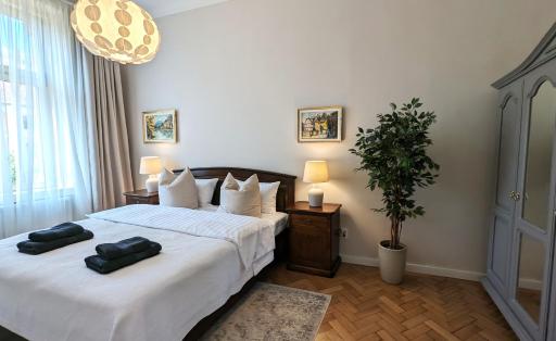 Apartments in Historic Center, Quiet Area, AC - Housity
