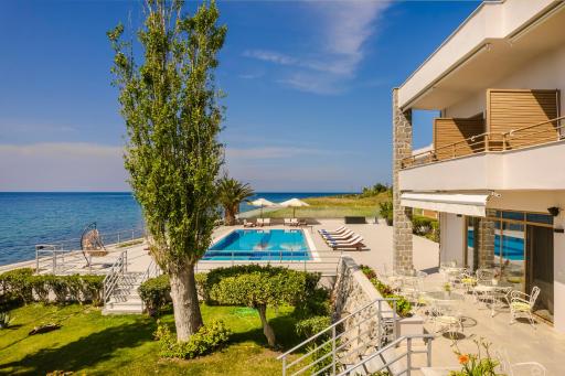 Niki Beach Hotel - Housity