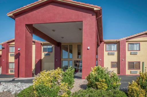 Quality Inn - Housity