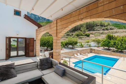 Lapta Poolside Villa - Housity