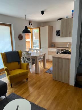 Apartma Pika - Housity
