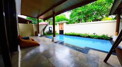 Private Pool Classic Villa - Housity