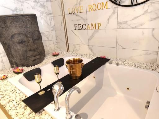 Jacuzzi Romantique 15 min Etretat 3 - Housity