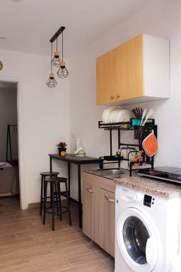Leone Guest House - Housity